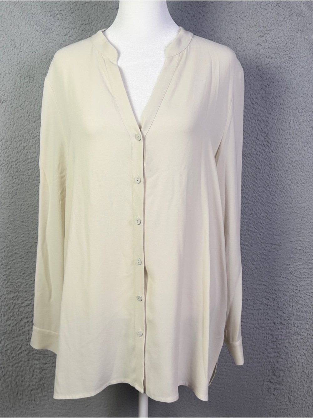 Eileen Fisher Top Blouse Womens Small Beige 100% Silk Button Long Sleeve Relaxed